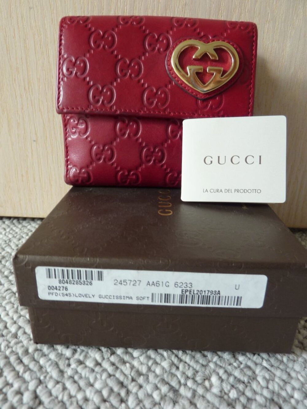 $525 GUCCI Red leather French flap Wallet Hearts GUCCISIMA Made in Italy w/ Box